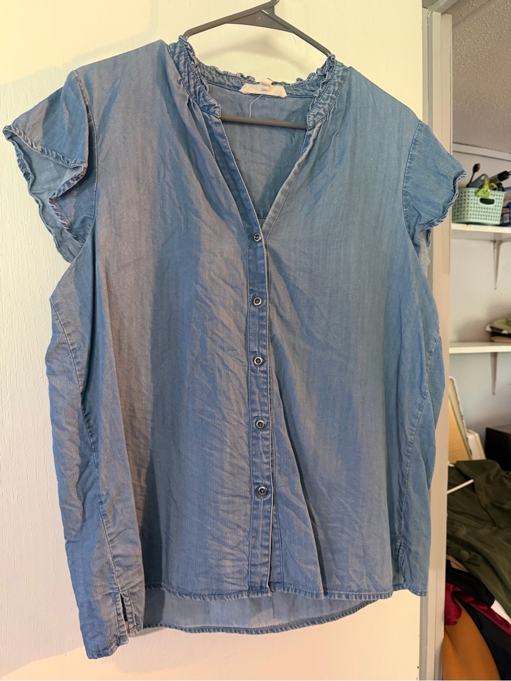 Workshop Republic Clothing Light Blue Short-Sleeve Button-Front Chambray Blouse
